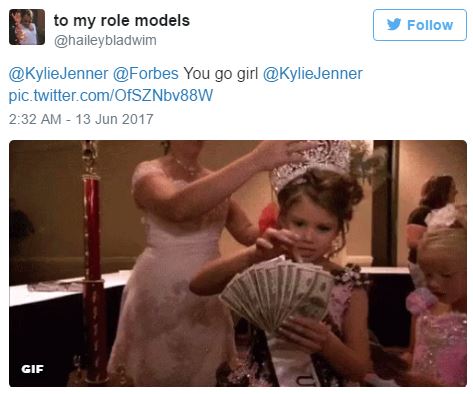 19 tuổi đã kiếm được 930 tỷ, Kylie Jenner vừa được tung hô lại vừa bị chỉ trích - Ảnh 8.