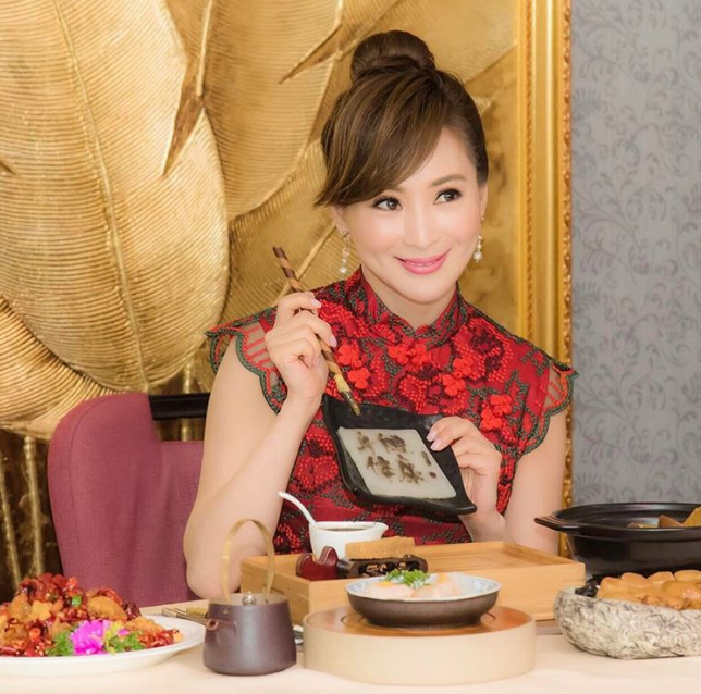Bạn sẽ không bao giờ đoán được tuổi thật của 11 người phụ nữ này - Ảnh 8.