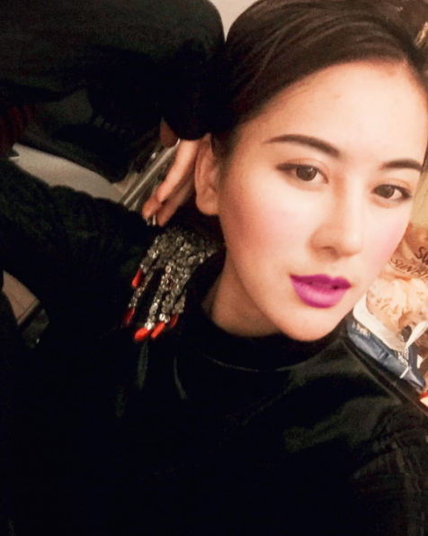 Lại mũi dài, cằm nhọn - Hà Lade khiến người ta chóng mặt vì không còn nhận ra - Ảnh 1.