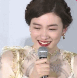 Nổi danh sau 1 đ&ecirc;m, Ti&ecirc;n nữ kh&oacute;c nh&egrave; của Jbiz ho&aacute; ra sở hữu v&ocirc; số những khoảnh khắc rơi lệ đẹp đến nao l&ograve;ng - Ảnh 1.