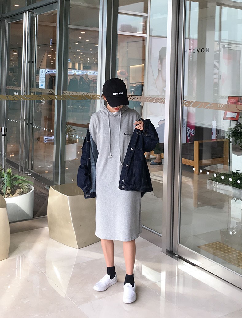 Trời se lạnh thế này không diện denim jacket dáng rộng thì mùa thu của bạn đã bớt thi vị đi mấy phần rồi! - Ảnh 7. Trời se lạnh thế này không diện denim jacket dáng rộng thì mùa thu của bạn đã bớt thi vị đi mấy phần rồi! - Ảnh 7.