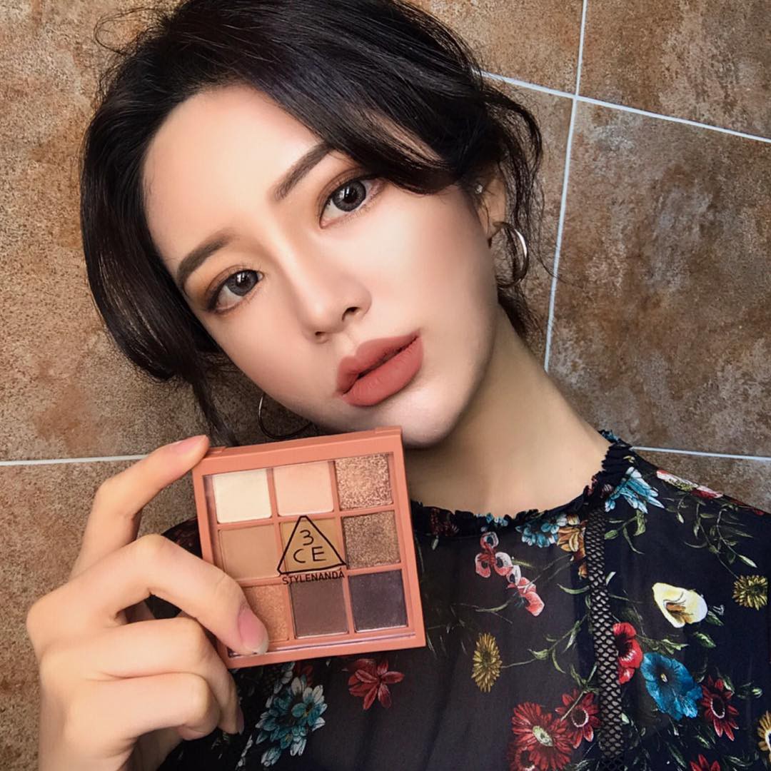 Không phải son lì, bảng màu mắt giá chát mới là sản phẩm được yêu thích nhất BST Mood Recipe 2017 của 3CE - Ảnh 5. Không phải son lì, bảng màu mắt giá chát mới là sản phẩm được yêu thích nhất BST Mood Recipe 2017 của 3CE - Ảnh 5.