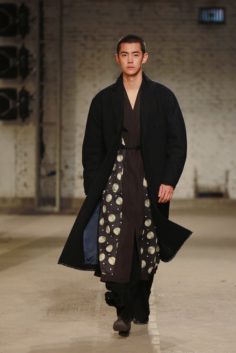 So&aacute;i ca t&oacute;c h&uacute;i cua chứng minh đ&uacute;ng đ&atilde; đẹp trai th&igrave; để đầu đinh 3 ph&acirc;n vẫn đẹp! - Ảnh 5.