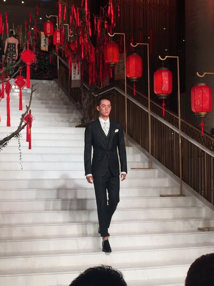 So&aacute;i ca t&oacute;c h&uacute;i cua chứng minh đ&uacute;ng đ&atilde; đẹp trai th&igrave; để đầu đinh 3 ph&acirc;n vẫn đẹp! - Ảnh 6.