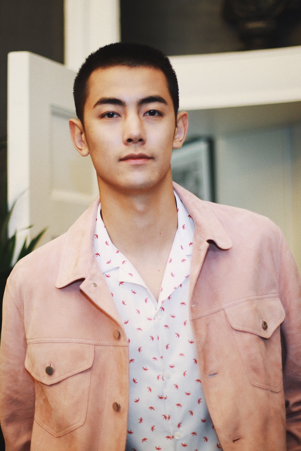 So&aacute;i ca t&oacute;c h&uacute;i cua chứng minh đ&uacute;ng đ&atilde; đẹp trai th&igrave; để đầu đinh 3 ph&acirc;n vẫn đẹp! - Ảnh 3.