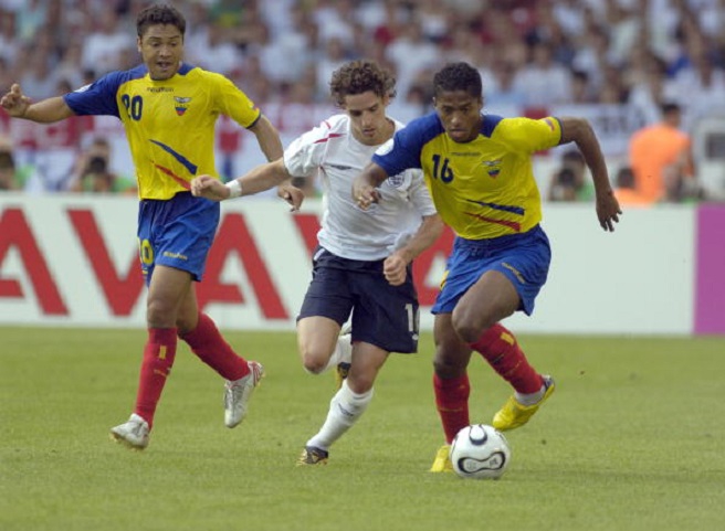 Antonio Valencia: Từ cậu bé bán ve chai tới linh hồn “Quỷ đỏ” - Ảnh 4.