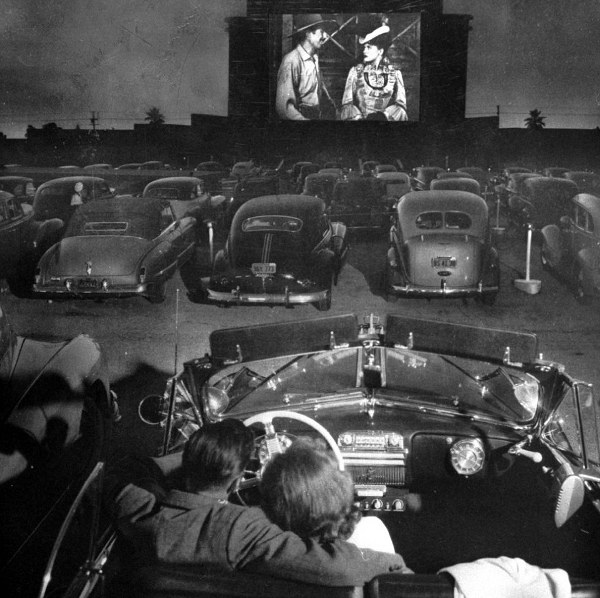 Thời đại hoàng kim của những rạp chiếu phim ngoài trời tại Mỹ - Ảnh 8.