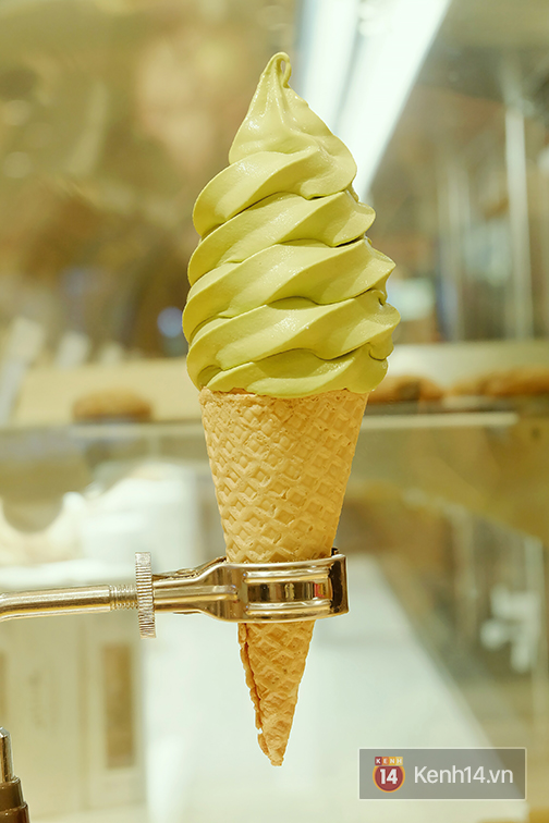 Đi ăn thử kem phủ vàng 24k đang siêu hot: Cực đáng đồng tiền bát gạo - Ảnh 4.