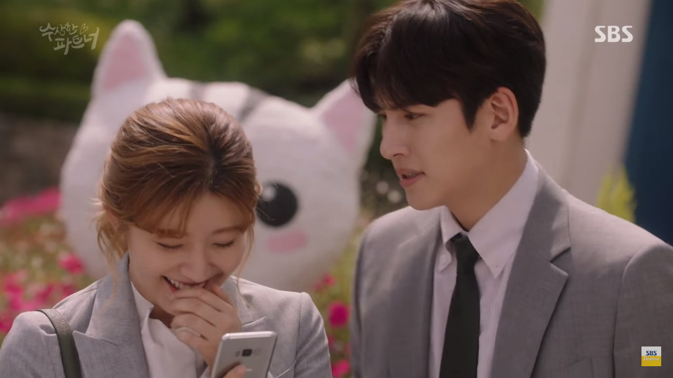 “Đối Tác Đáng Ngờ”: Vừa mới ôm ấp chưa bao lâu, Ji Chang Wook đã bị bạn gái “đá” - Ảnh 1. “Đối Tác Đáng Ngờ”: Vừa mới ôm ấp chưa bao lâu, Ji Chang Wook đã bị bạn gái “đá” - Ảnh 1.