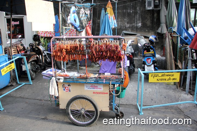 Moo Dad Diew - món ăn đường phố Thái Lan hấp dẫn bất kỳ ai đi qua - Ảnh 4.