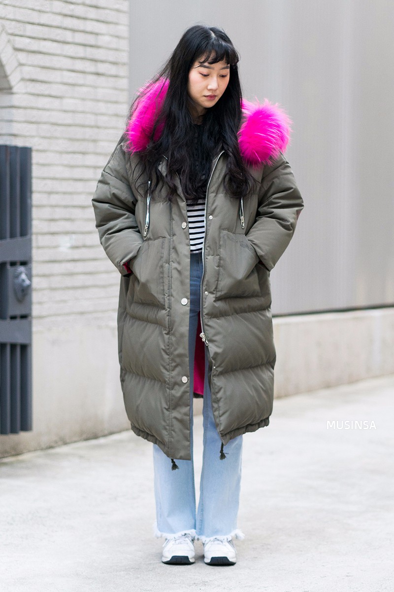 Street style siêu đẹp của giới trẻ Hàn toàn những item quen thuộc mà bạn đang có sẵn trong tủ đồ - Ảnh 11.