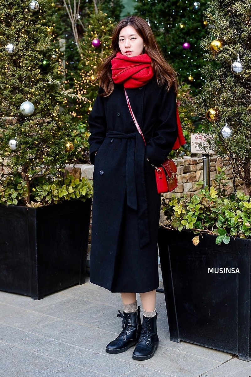 Ngắm street style mãn nhãn của giới trẻ Hàn, bạn sẽ thấy mình đã bỏ qua biết bao chiêu mix đồ đơn giản mà hay ho - Ảnh 3. Ngắm street style mãn nhãn của giới trẻ Hàn, bạn sẽ thấy mình đã bỏ qua biết bao chiêu mix đồ đơn giản mà hay ho - Ảnh 3.