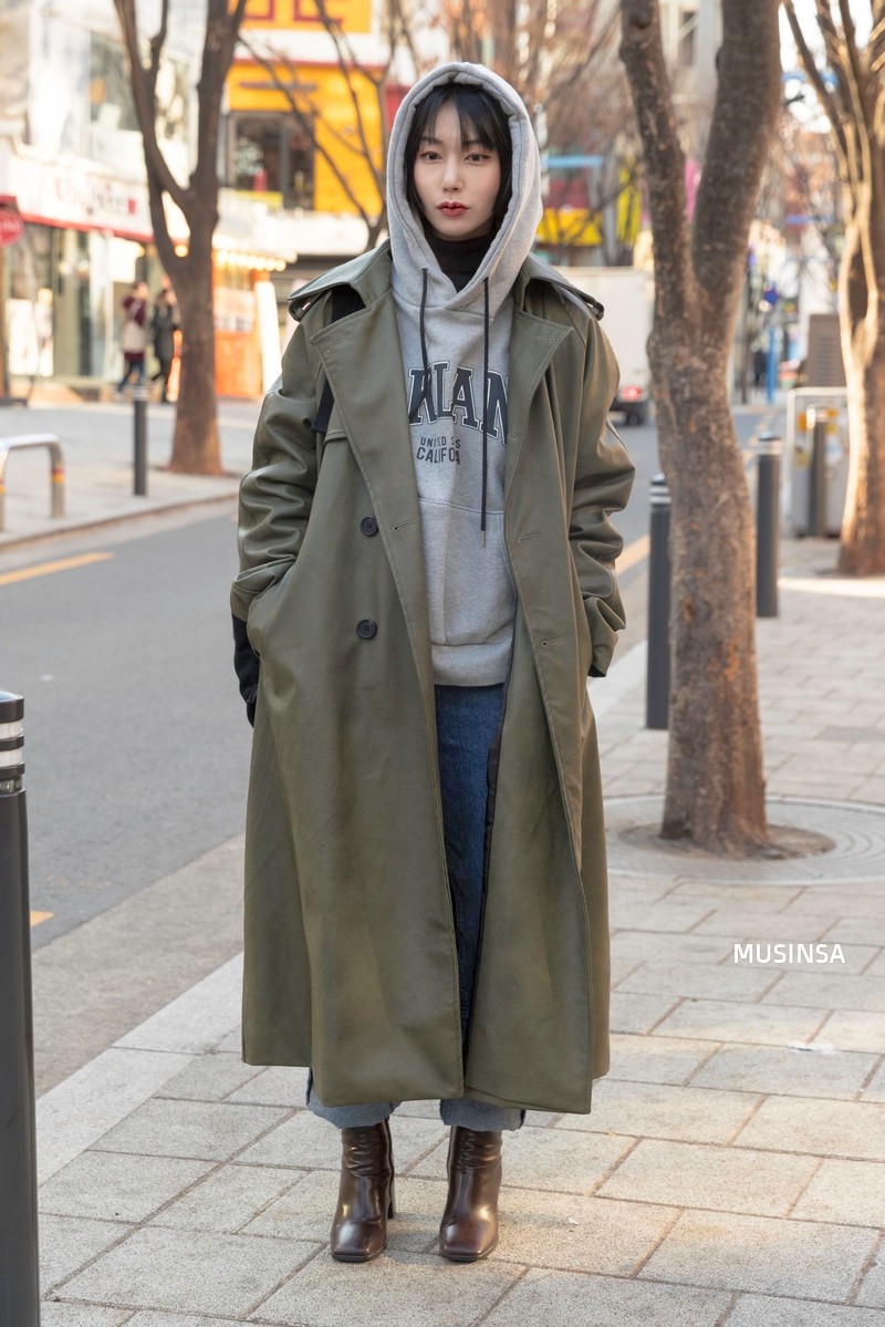 Ngắm street style mãn nhãn của giới trẻ Hàn, bạn sẽ thấy mình đã bỏ qua biết bao chiêu mix đồ đơn giản mà hay ho - Ảnh 9. Ngắm street style mãn nhãn của giới trẻ Hàn, bạn sẽ thấy mình đã bỏ qua biết bao chiêu mix đồ đơn giản mà hay ho - Ảnh 9.