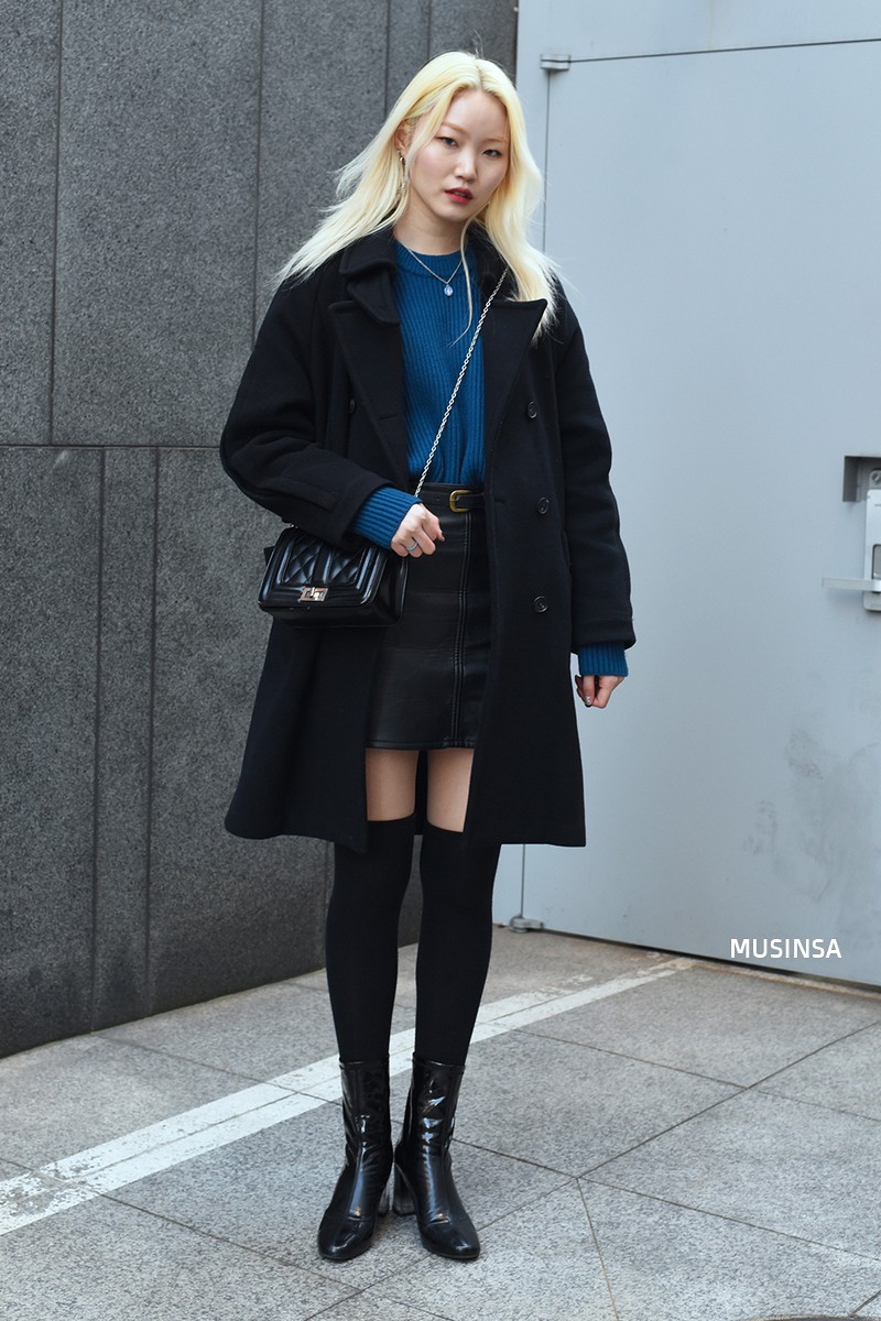 Ngắm street style mãn nhãn của giới trẻ Hàn, bạn sẽ thấy mình đã bỏ qua biết bao chiêu mix đồ đơn giản mà hay ho - Ảnh 5. Ngắm street style mãn nhãn của giới trẻ Hàn, bạn sẽ thấy mình đã bỏ qua biết bao chiêu mix đồ đơn giản mà hay ho - Ảnh 5.