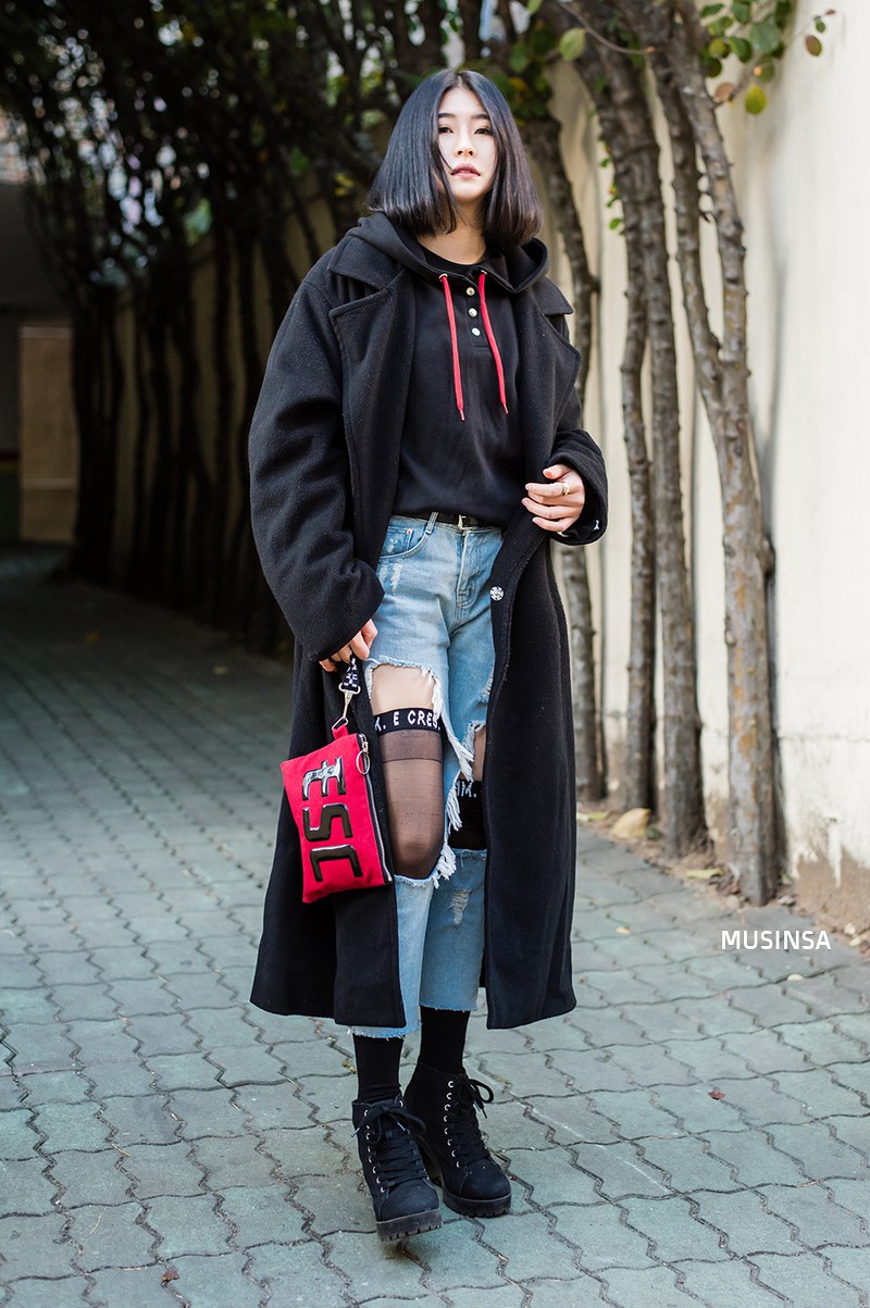 Ngắm street style mãn nhãn của giới trẻ Hàn, bạn sẽ thấy mình đã bỏ qua biết bao chiêu mix đồ đơn giản mà hay ho - Ảnh 10. Ngắm street style mãn nhãn của giới trẻ Hàn, bạn sẽ thấy mình đã bỏ qua biết bao chiêu mix đồ đơn giản mà hay ho - Ảnh 10.