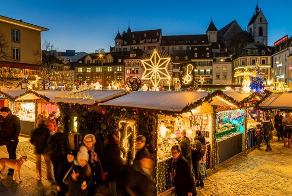 Những khu chợ Giáng sinh đẹp như cổ tích trên khắp thế giới - Ảnh 24.