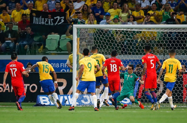 Thua tan nát trước Brazil, Chile cay đắng m&acirc;́t v&eacute; World Cup 2018 - Ảnh 4.