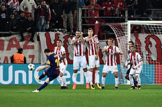 Barca bị cầm chân tại Athens trong ngày Messi bị CĐV “quây bắt” trên sân - Ảnh 9.