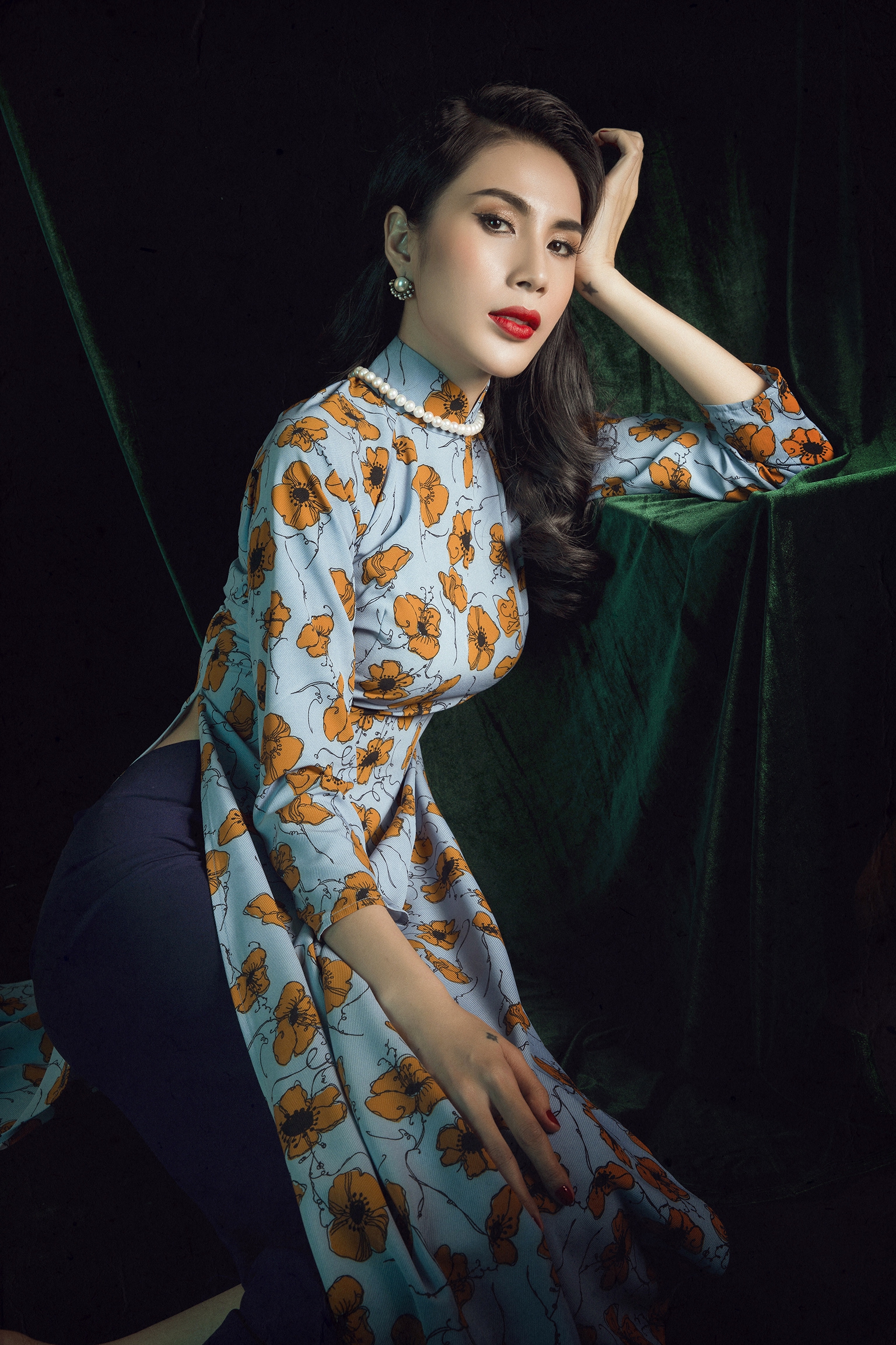 Thuỷ Tiên tái hiện hình tượng quý cô Đông Dương đầy mê hoặc trong bộ ảnh quảng bá album Bolero - Ảnh 2.