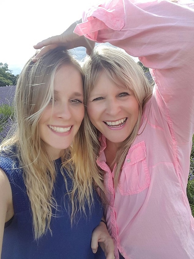 Bạn c&oacute; biết trong những bức ảnh n&agrave;y ai l&agrave; mẹ v&agrave; ai mới l&agrave; con kh&ocirc;ng? - Ảnh 19.