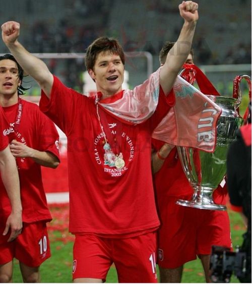 Tạm biệt Xabi Alonso: Quý ngài lịch lãm tránh xa điều tiếng - Ảnh 3.