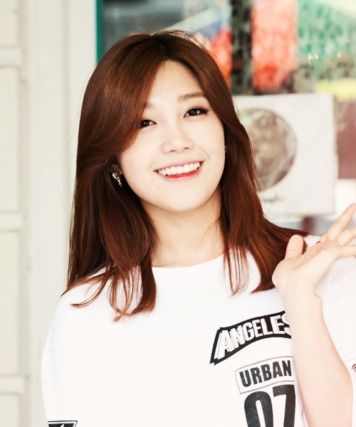 Mark (GOT7) cùng với Eunji (A Pink), Soyu (SISTAR), UEE tham gia Laws of the Jungle - Ảnh 2.