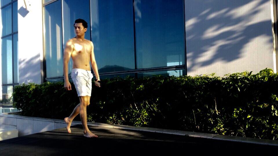 Trên phim body èo ọt thế thôi, ngắm thân hình ngoài đời của nam chính Sống chung với mẹ chồng mới choáng! - Ảnh 6. Trên phim body èo ọt thế thôi, ngắm thân hình ngoài đời của nam chính Sống chung với mẹ chồng mới choáng! - Ảnh 6.