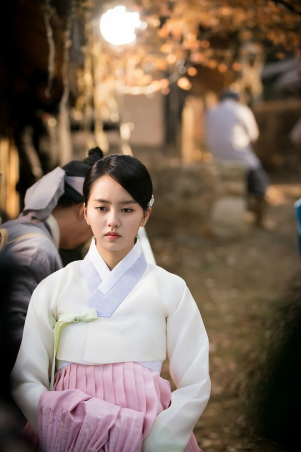 Ji Chang Wook lại đẹp lồng lộn, Yoo Seung Ho s&aacute;t s&agrave;n sạt nữ phụ - Ảnh 7.