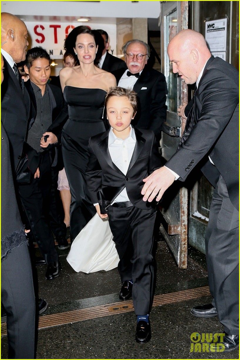 angelina-jolie-her-kids-get-dressed-up-f