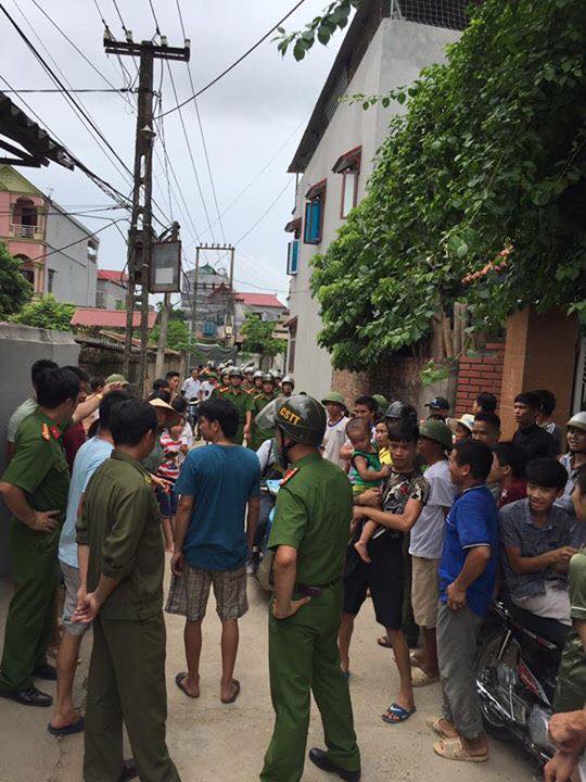 Hai thanh niên đi xin việc ở Bắc Ninh bị hàng chục người dân vây đánh vì tưởng... bắt cóc trẻ em - Ảnh 3.