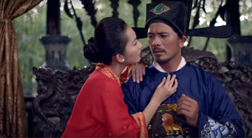 Đạo diễn Nguyễn Quang Dũng thừa nhận tấm hình bà Tống Mỹ Linh trong Dạ Cổ Hoài Lang là sơ sót của tổ thiết kế - Ảnh 5.