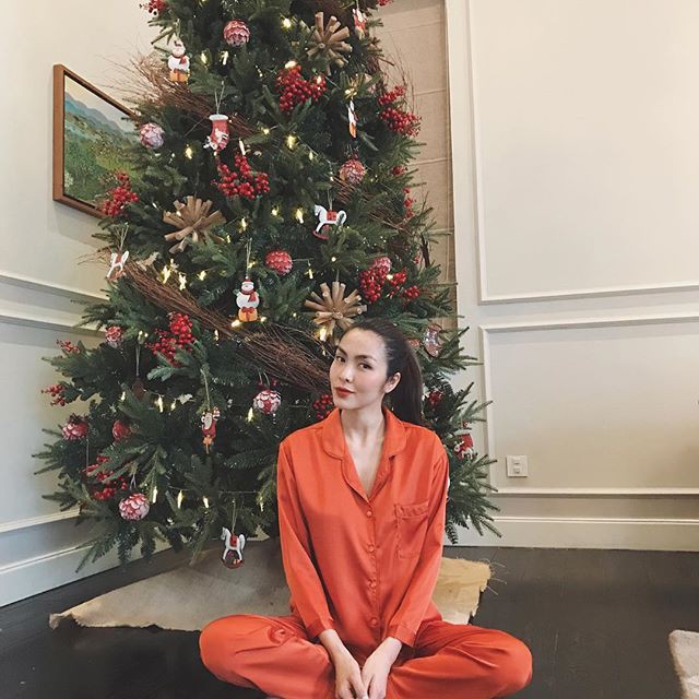 Sao Việt rộn r&agrave;ng trang ho&agrave;ng nh&agrave; cửa đ&oacute;n Gi&aacute;ng sinh an l&agrave;nh b&ecirc;n người th&acirc;n - Ảnh 1.
