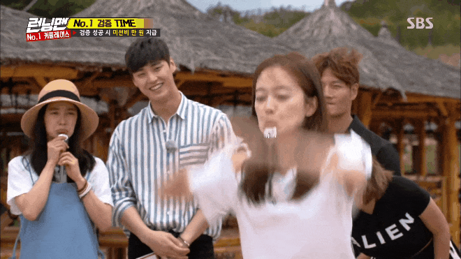 Running Man của 2017: Một năm l&ecirc;n voi xuống ch&oacute; - Ảnh 8.