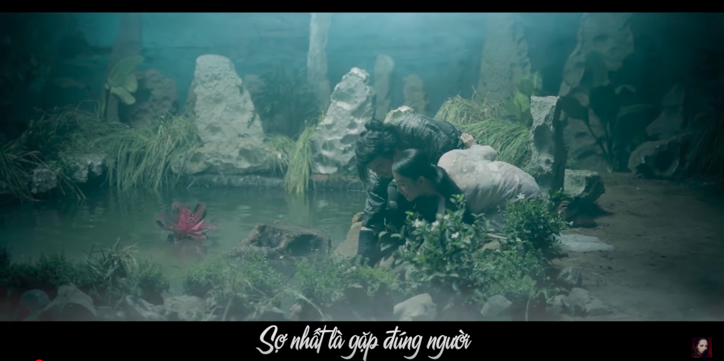 Bảo Anh làm clip giải thích chuyện tình luân hồi cho 2 MV đình đám, có kèm giọng lồng tiếng như... phim kiếm hiệp - Ảnh 2. Bảo Anh làm clip giải thích chuyện tình luân hồi cho 2 MV đình đám, có kèm giọng lồng tiếng như... phim kiếm hiệp - Ảnh 2.
