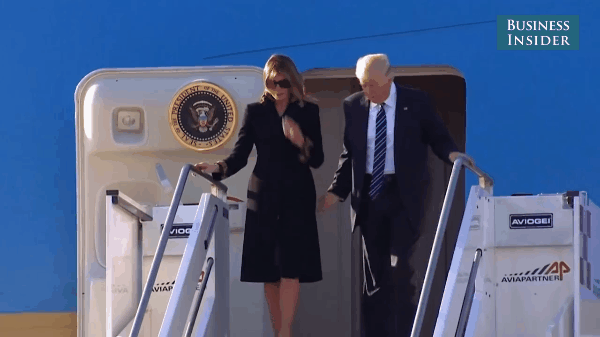 7 khoảnh khắc bất bình thường của Tổng thống Donald Trump và Đệ nhất phu nhân Melania - Ảnh 1.