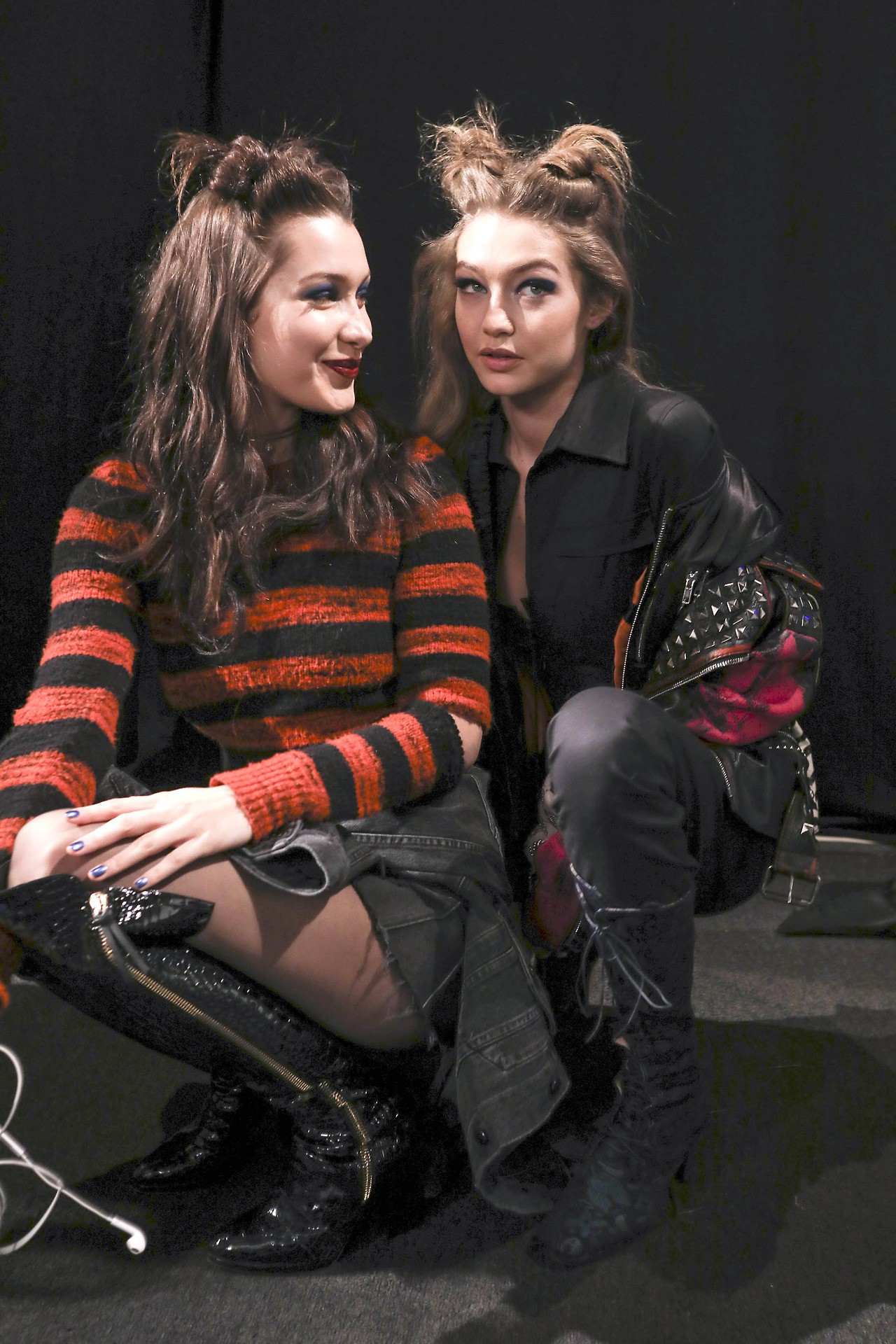 Không chỉ đẹp dần đều, chị em Gigi - Bella Hadid còn có những khoảnh khắc thời trang chất dần đều như thế này đây - Ảnh 13. Không chỉ đẹp dần đều, chị em Gigi - Bella Hadid còn có những khoảnh khắc thời trang chất dần đều như thế này đây - Ảnh 13.