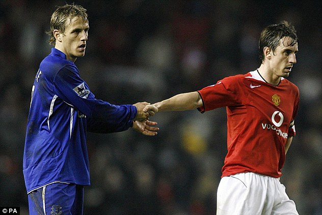 Phil Neville, cả cuộc đời dưới cái bóng anh trai - Ảnh 5.