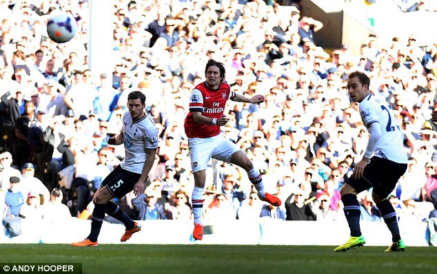 “Nếu bạn yêu bóng đá, bạn sẽ yêu Tomas Rosicky” - Ảnh 3.