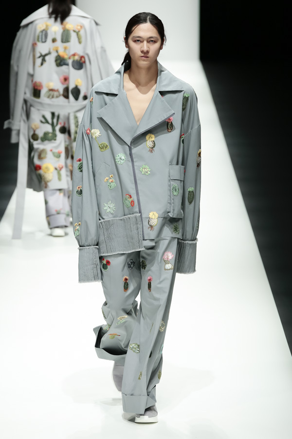 BST mới của NTK Công Trí tại Tokyo Fashion Week: Trước cái đẹp, bạn chỉ còn biết Wow lên một tiếng!!! - Ảnh 5.