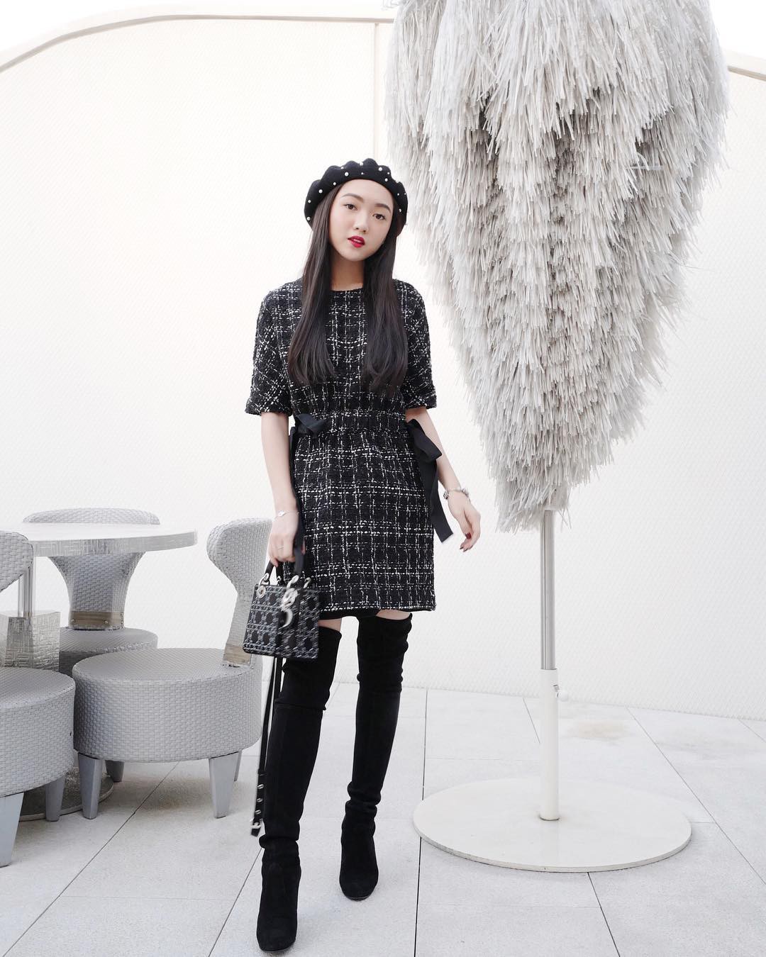 Chẳng hẹn mà gặp, Hà Hồ, Phí Phương Anh, Kỳ Duyên và loạt hot girl Việt đều đang mê mệt kiểu boot này - Ảnh 7. Chẳng hẹn mà gặp, Hà Hồ, Phí Phương Anh, Kỳ Duyên và loạt hot girl Việt đều đang mê mệt kiểu boot này - Ảnh 7.