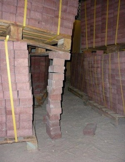 16 người thợ dường như không biết an toàn lao động là gì - Ảnh 1.