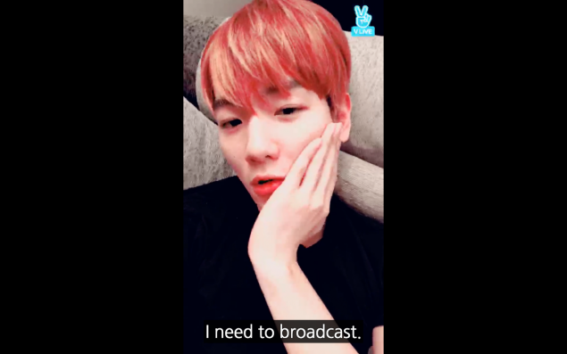 Baekhyun (EXO) phải xin lỗi mọi người vì bị nháy máy liên tục trong lúc đang livestream - Ảnh 3.
