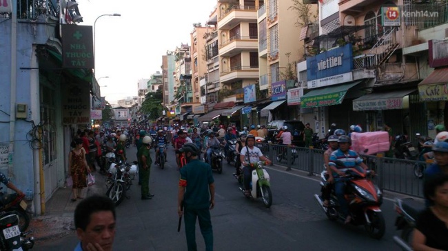 Nhóm thanh niên nổ súng bắn chết người ở Sài Gòn - Ảnh 2.
