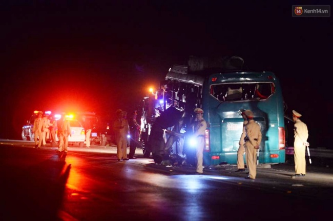 Chùm ảnh: Hiện trường vụ xe khách giường nằm Ka Long phát nổ kinh hoàng trên quốc lộ - Ảnh 11.