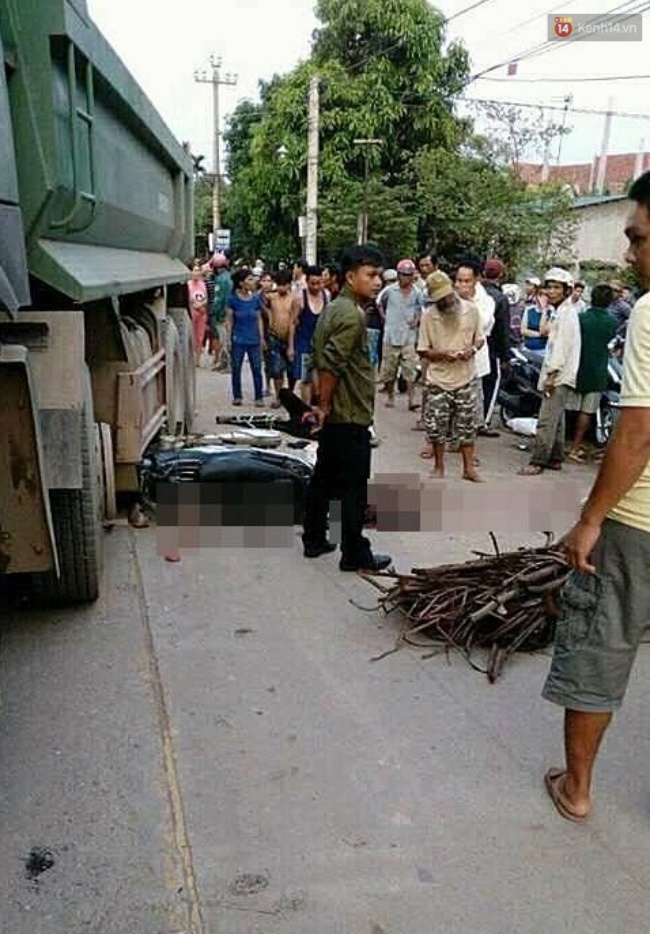 Quảng Nam: Xe máy va chạm với xe tải, chồng chết vợ nguy kịch - Ảnh 1.