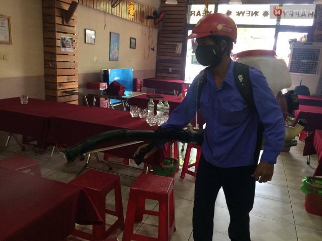 Đình chỉ hoạt động quán cơm gà ở Đà Nẵng để làm rõ vụ 17 người bị ngộ độc - Ảnh 3. Đình chỉ hoạt động quán cơm gà ở Đà Nẵng để làm rõ vụ 17 người bị ngộ độc - Ảnh 3.