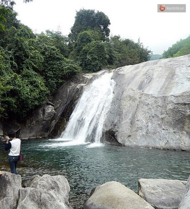 Quảng Nam: Trượt chân rơi xuống hố nước sâu, nam sinh lớp 10 bị đuối nước thương tâm - Ảnh 1.