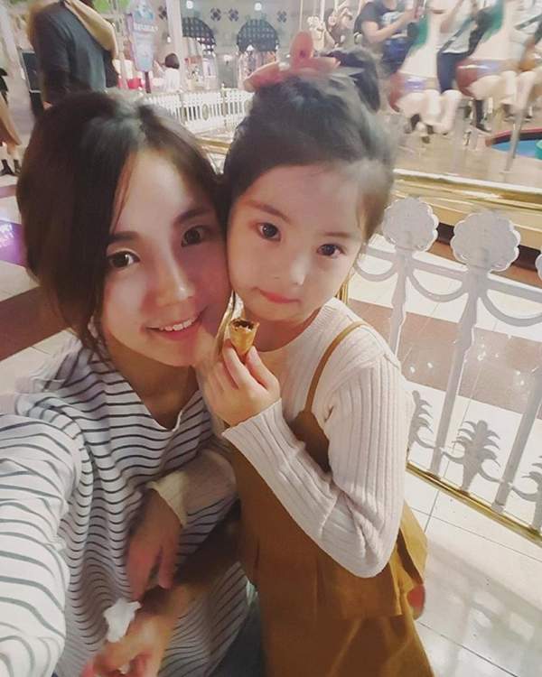 Cô nhóc Hàn Quốc đáng yêu, mới 5 tuổi đã có cả chục ngàn fan - Ảnh 8.