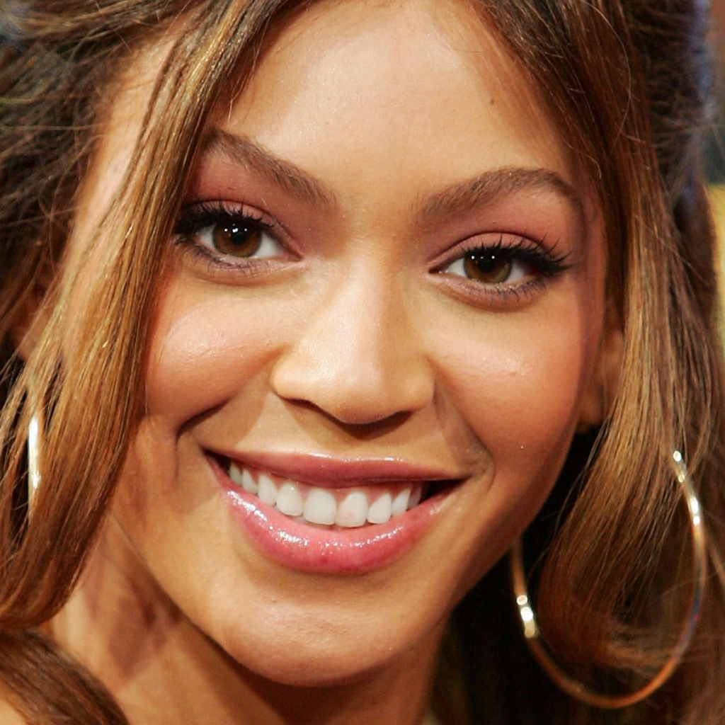 Top 16 mỹ nh&acirc;n sở hữu đ&ocirc;i m&ocirc;i căng mọng gợi cảm nhất Hollywood hiện nay - Ảnh 11.