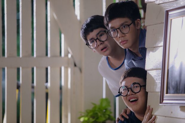 B&iacute; Mật Dậy Th&igrave;: Cười b&ograve; với c&aacute;c tr&ograve; đ&ugrave;a giới t&iacute;nh t&aacute;o bạo của bộ ba bạn trẻ mới lớn - Ảnh 11.